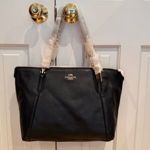 NEW Coach Women’s Black Leather Tote Bag